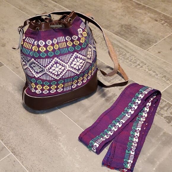 Handcrafted Guatemala Mini Leather Bag - Picture 5 of 15